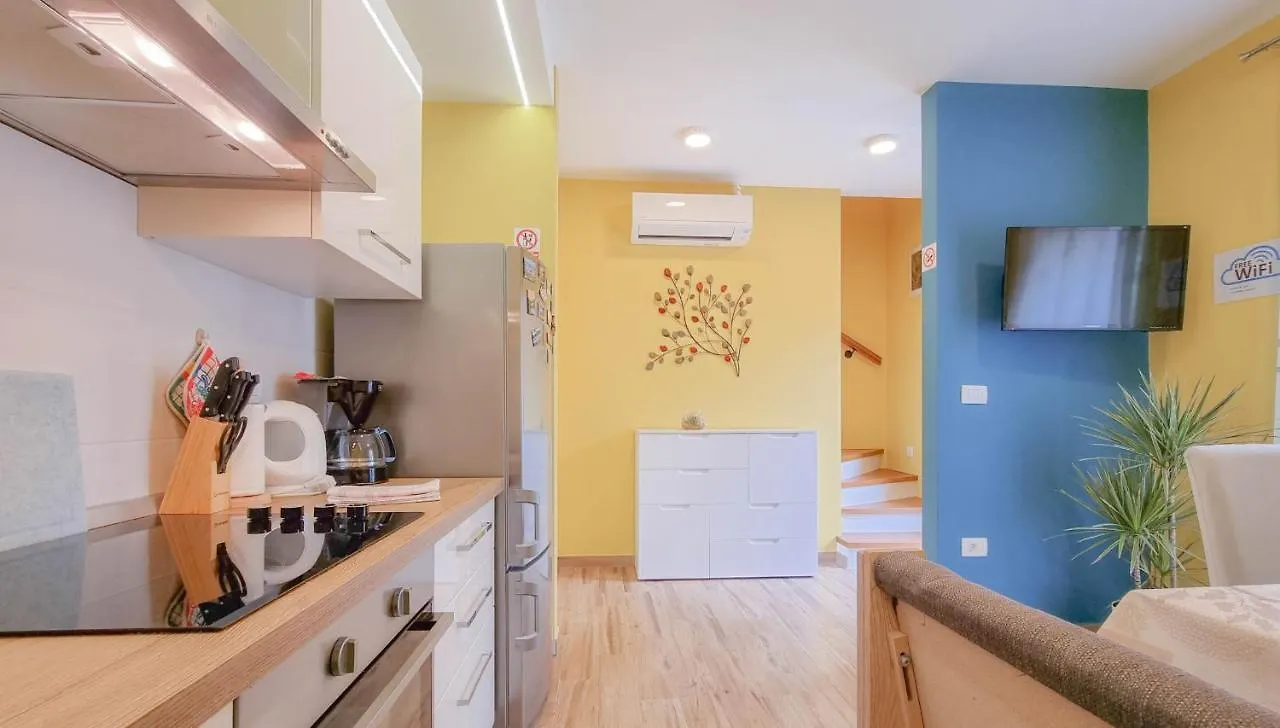 Jutta Apartment Novigrad