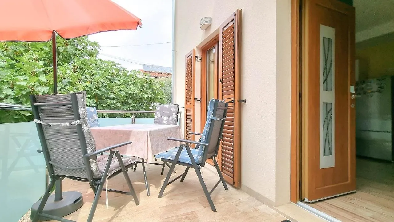 Jutta Apartment Novigrad
