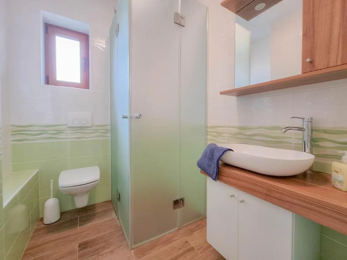 Jutta Apartment Novigrad