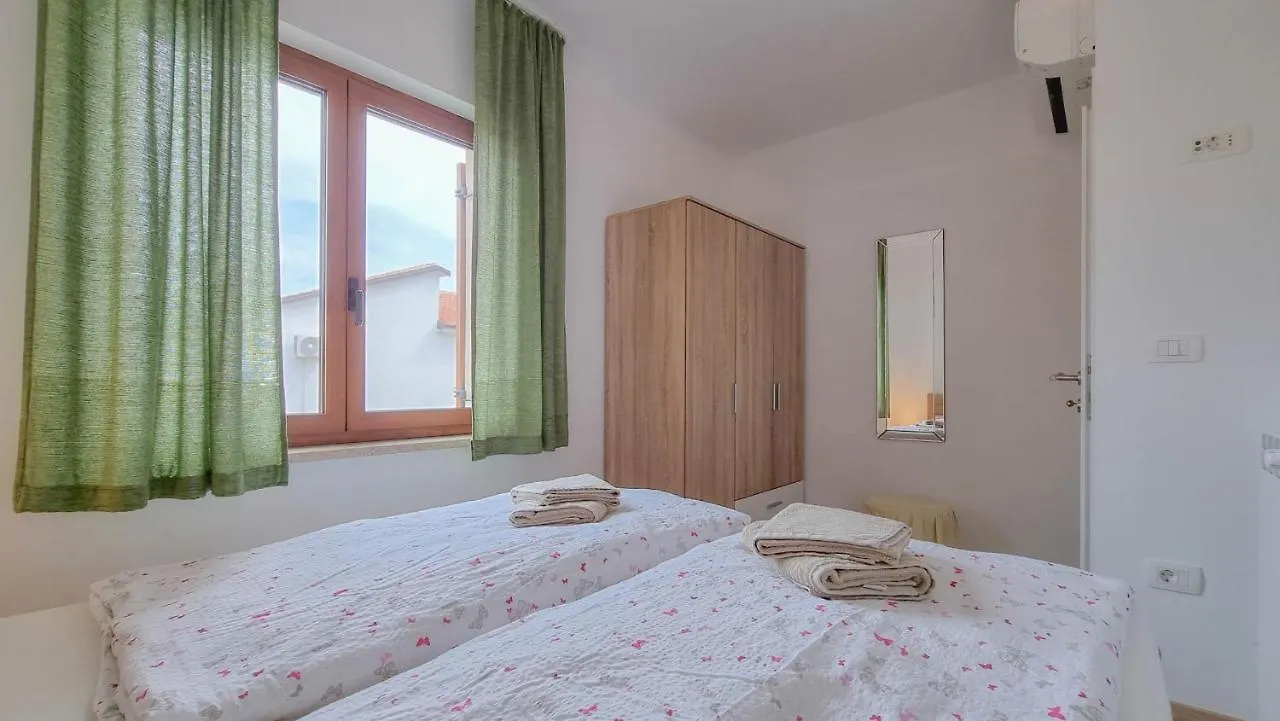 Jutta Apartment Novigrad