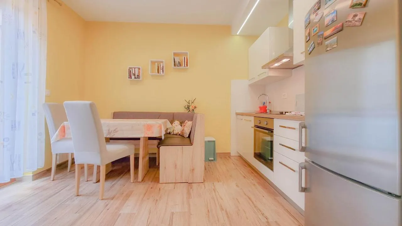 Jutta Apartment Novigrad  Croatia